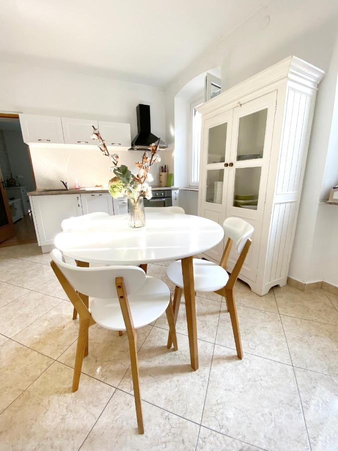 Apartment Evelina Pula Bagian luar foto